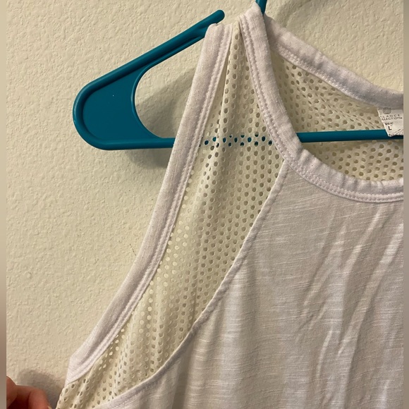 Balance Collection white mesh athletic tank. Size Large. - Picture 3 of 10